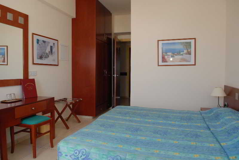 Iris Beach Hotel Protaras Exteriör bild
