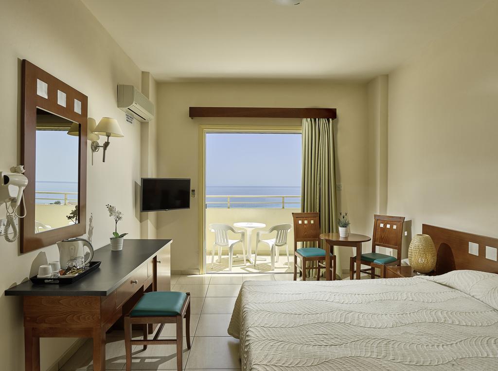 Iris Beach Hotel Protaras Exteriör bild